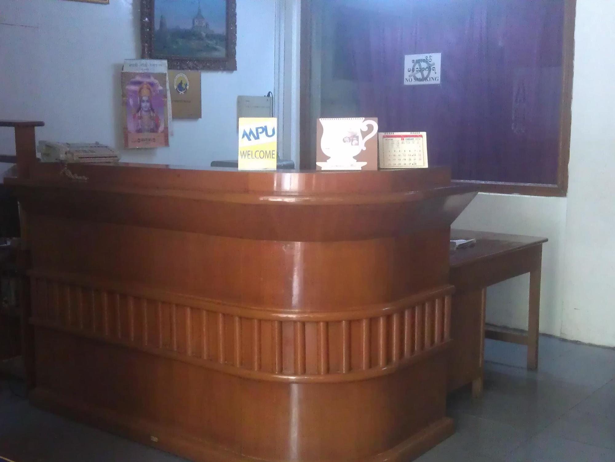 Everest Hotel Yangon Esterno foto