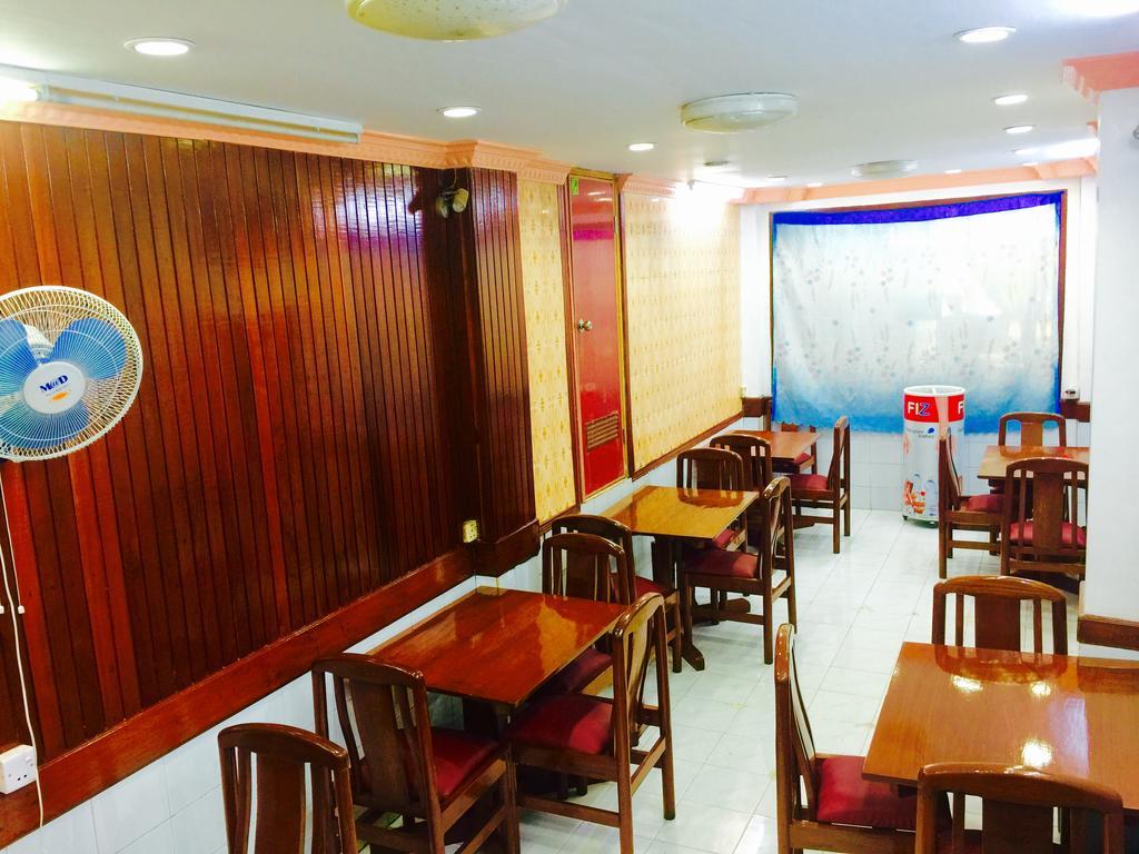 Everest Hotel Yangon Esterno foto
